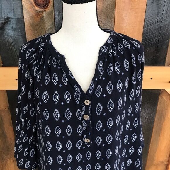 RAGA v neck button front top with bell sleeves - Picture 2 of 4